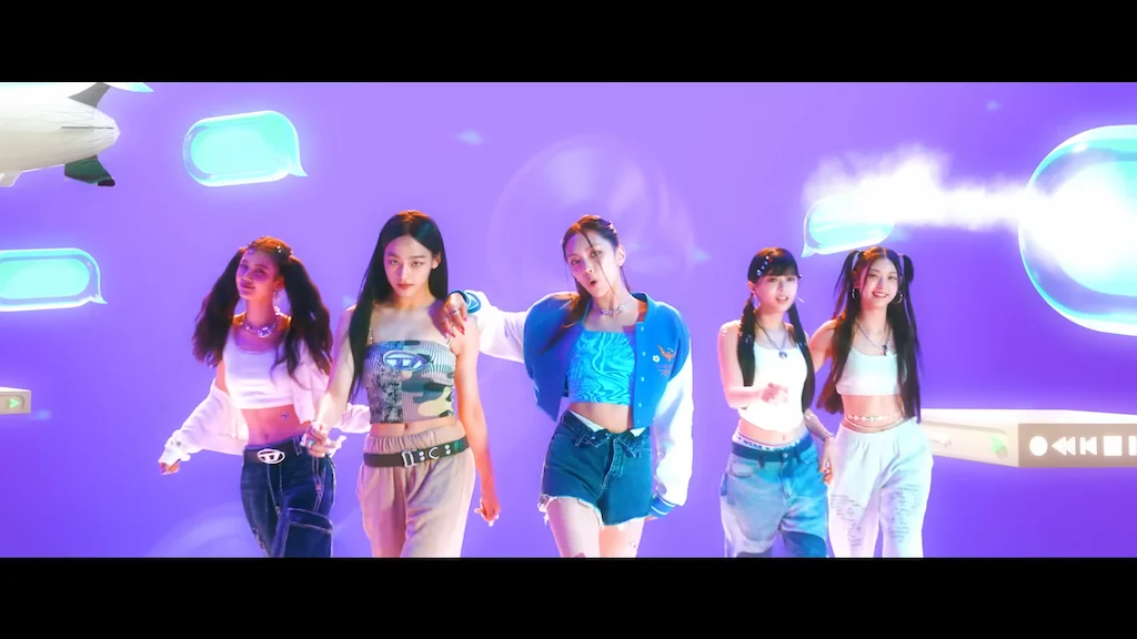 [NewJeans] - 'Hype Boy': Unraveling the Multi-Verse of First Loves (4 Member MVs Explained) 썸네일